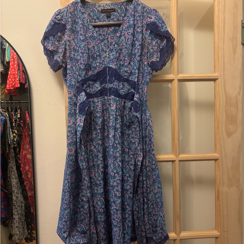 Betsy Johnson  Y2K (mid-late oughts) Paisley Fit-and-Flare Dress with Lace Trim